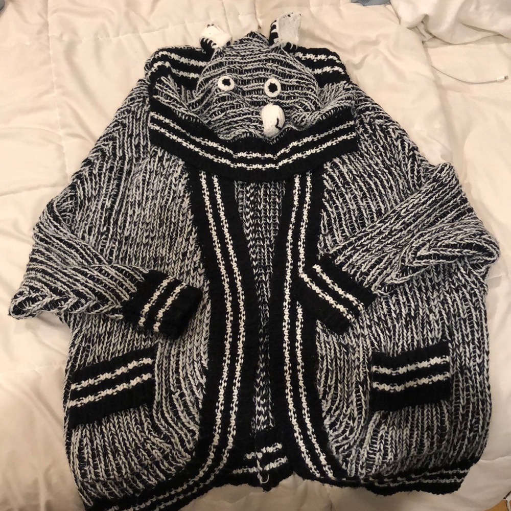 Size S/M Bear hood sweater EUC